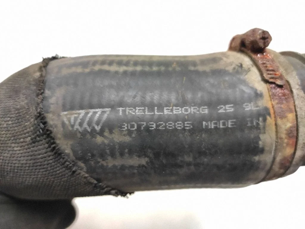 Intercooler hose/pipe 30792885