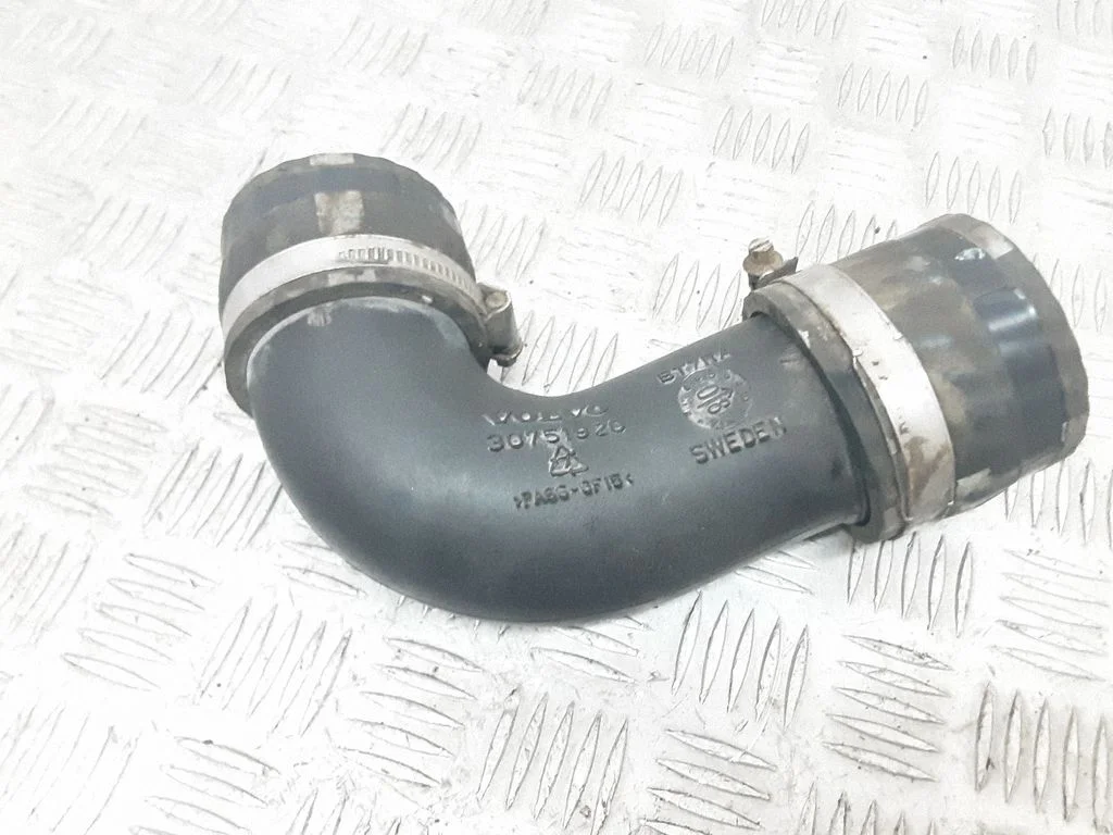 Vahejahuti voolik (-ud)/ toru (-d) 30751920