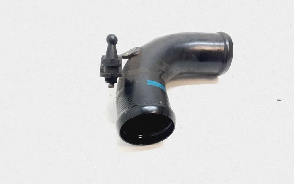 Intercooler hose/pipe AV616C750AE