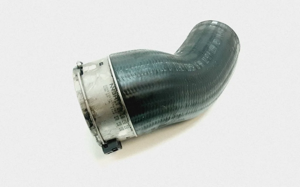 Intercooler hose/pipe 31338545