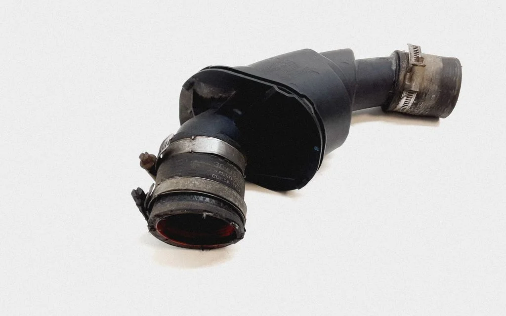 Vahejahuti voolik (-ud)/ toru (-d) – Volvo S80 (2007-2013)