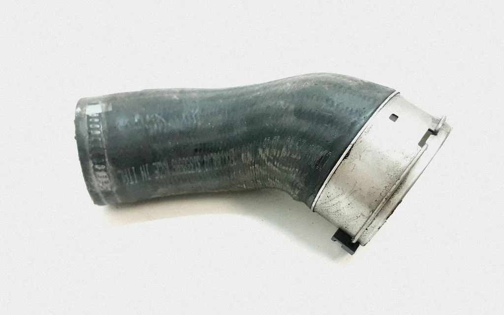 Vahejahuti voolik (-ud)/ toru (-d) 31338545