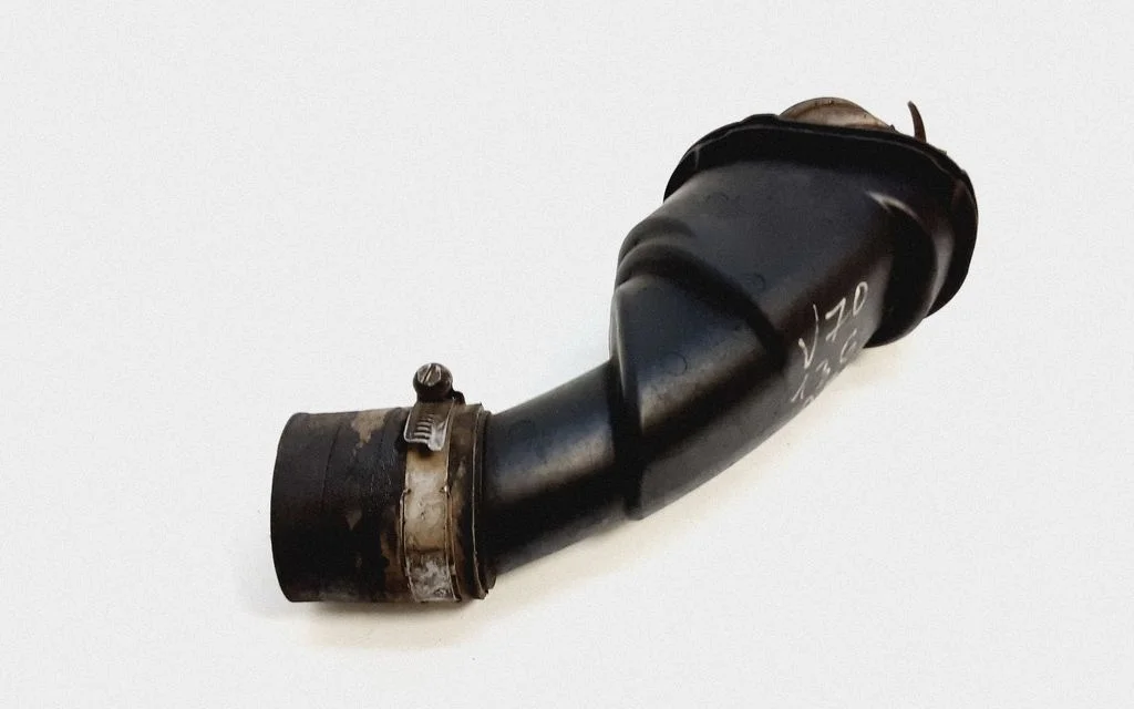 Vahejahuti voolik (-ud)/ toru (-d) – Volvo S80 (2007-2013)