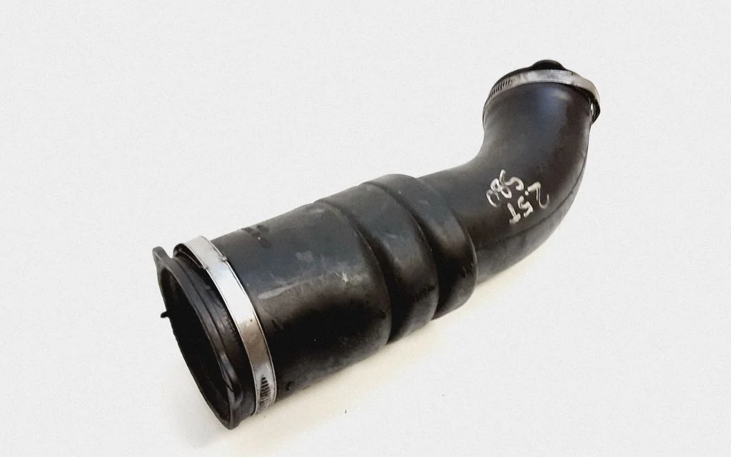 Vahejahuti voolik (-ud)/ toru (-d) 08692401