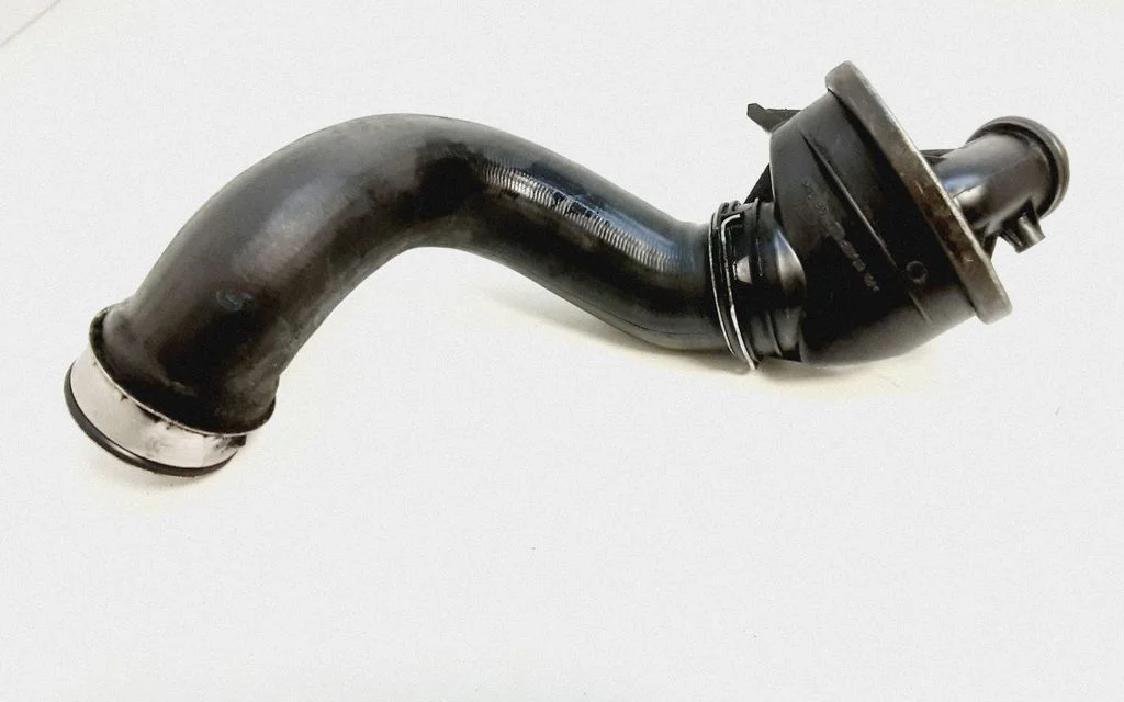 Vahejahuti voolik (-ud)/ toru (-d) – Mercedes-Benz E-klass W211 (2002-2009)