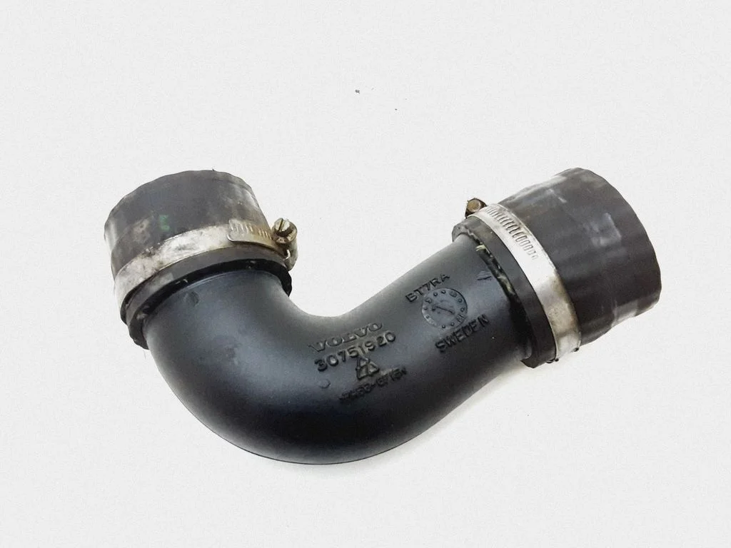 Vahejahuti voolik (-ud)/ toru (-d) 30751920