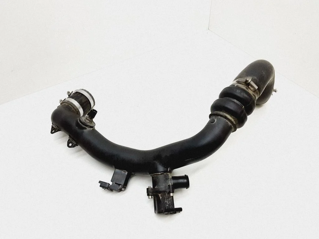 Intercooler hose/pipe ES736C646GD