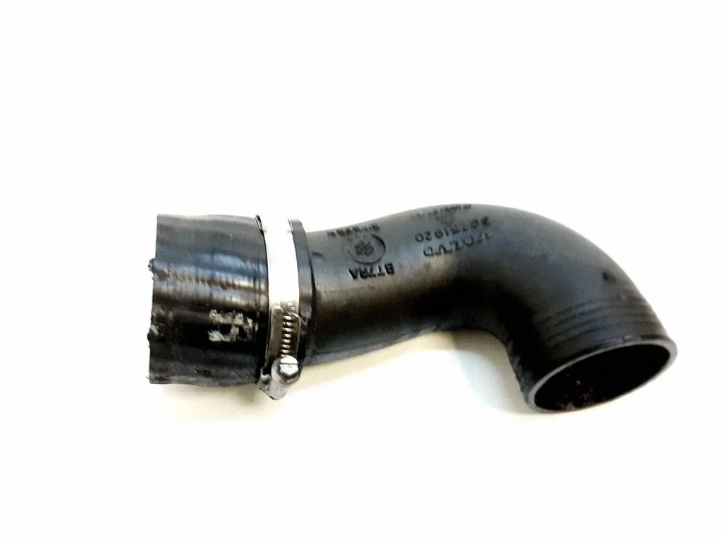 Intercooler hose/pipe – Volvo V70 (2005-2008)