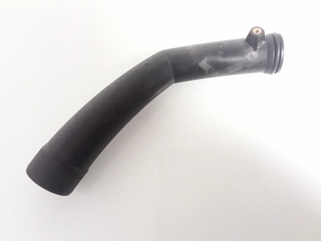 Intercooler hose/pipe – left