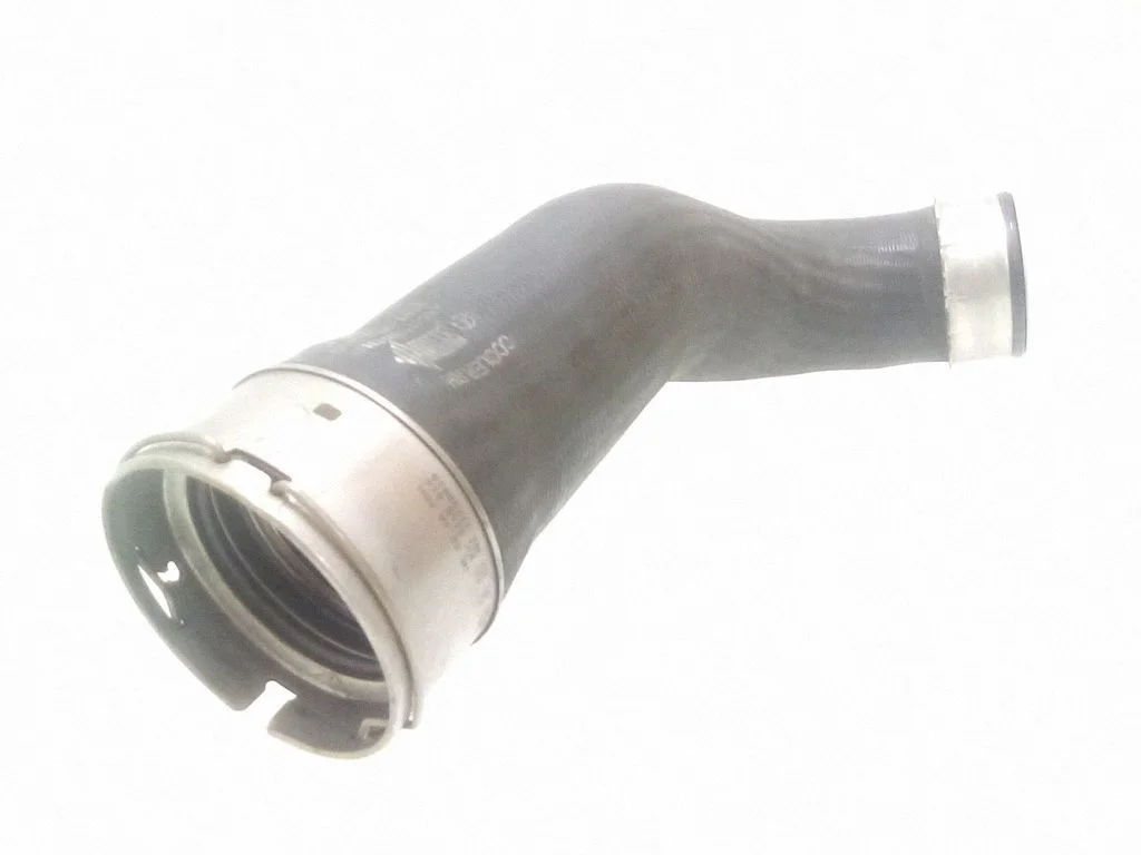 Intercooler hose/pipe – right