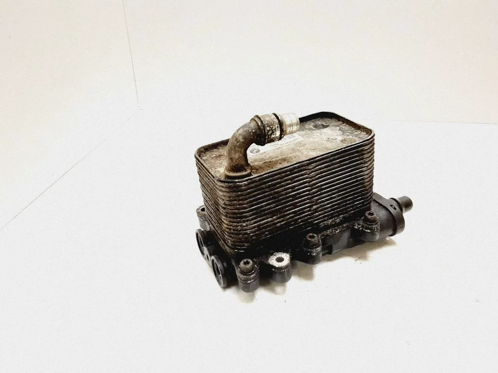 Engine oil radiator – BMW 5 Series E60 E61 (2004-2010)