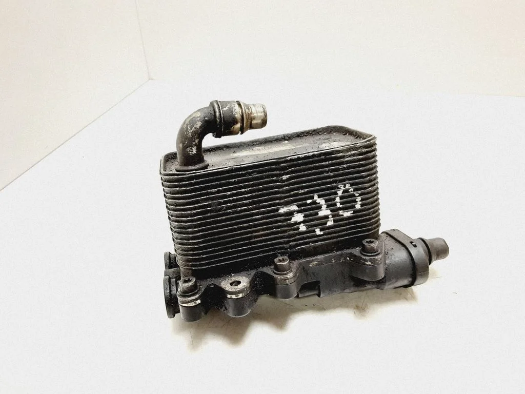 Engine oil radiator 7803830