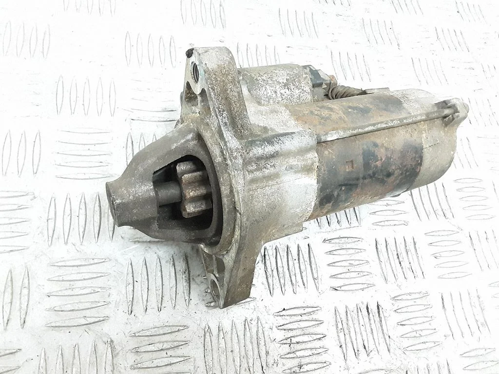 Starter motor – front