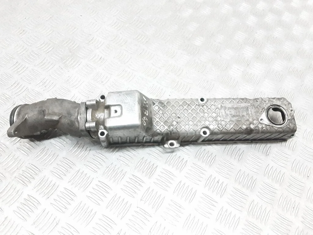 Rocker cam cover – Mercedes-Benz S-Class W220 (1998-2006)