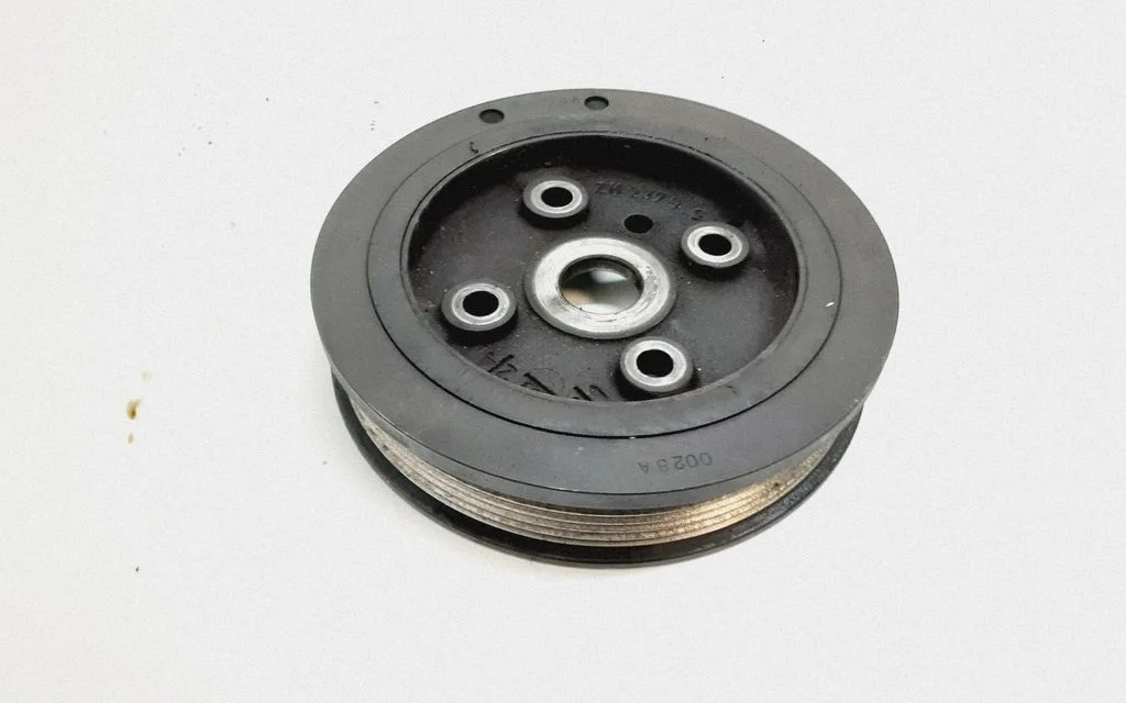 Crankshaft pulley – Volvo XC90 (2003-2006)