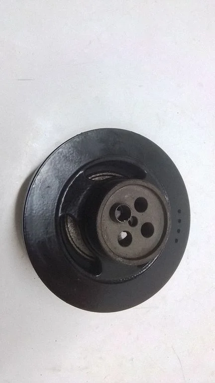 Crankshaft pulley – Mercedes-Benz E-Class W212 (2009-2016)
