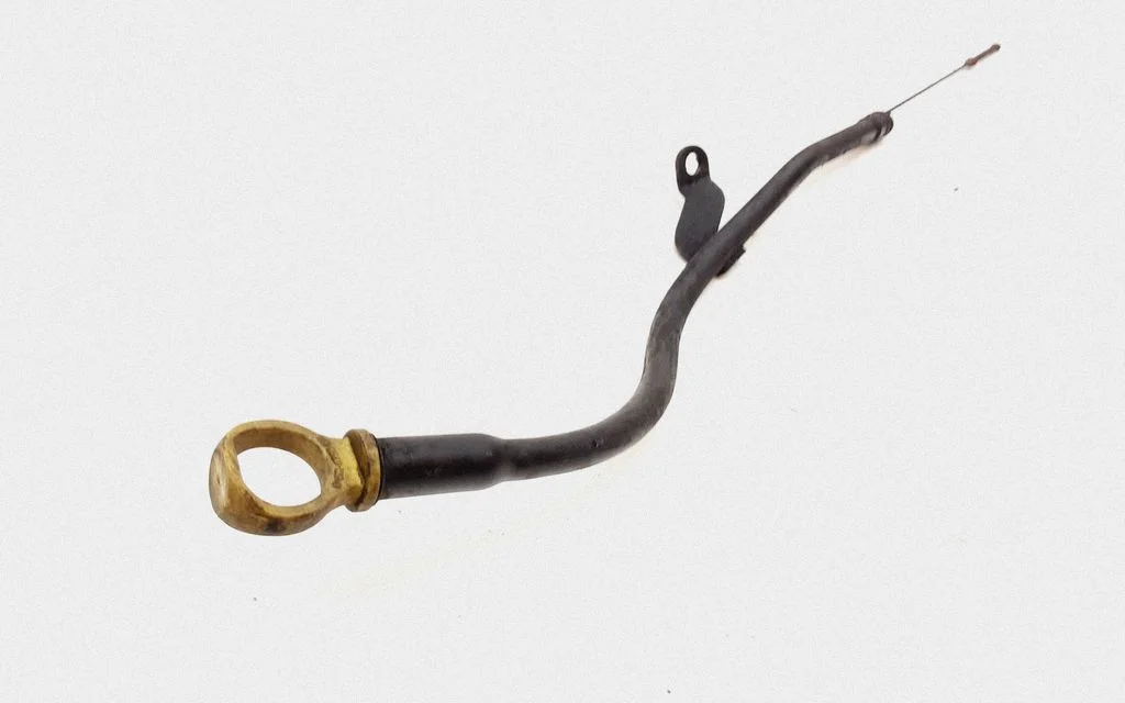 Oil level dip stick – Volvo V50 (2004-2007)