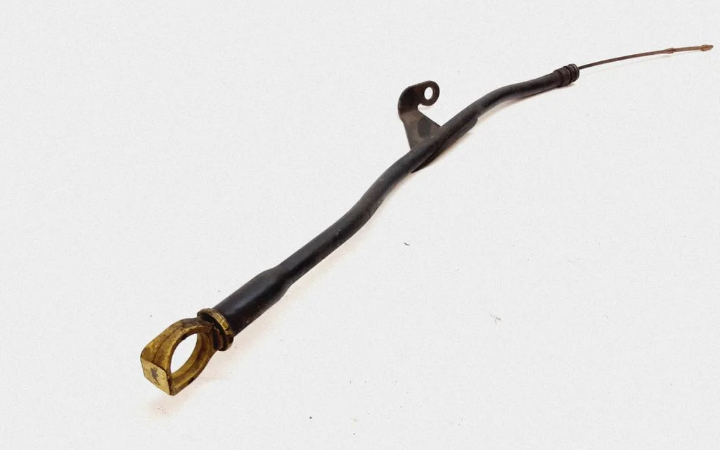 Oil level dip stick – Volvo V50 (2004-2007)