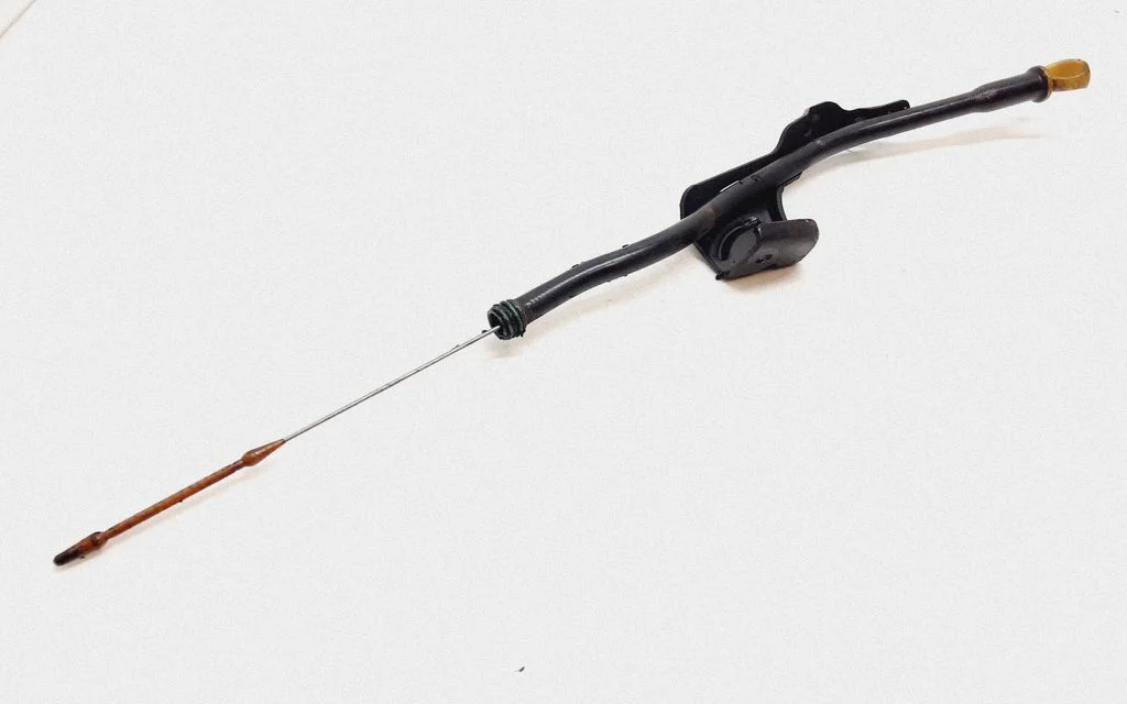 Oil level dip stick – Volvo V50 (2008-2012)
