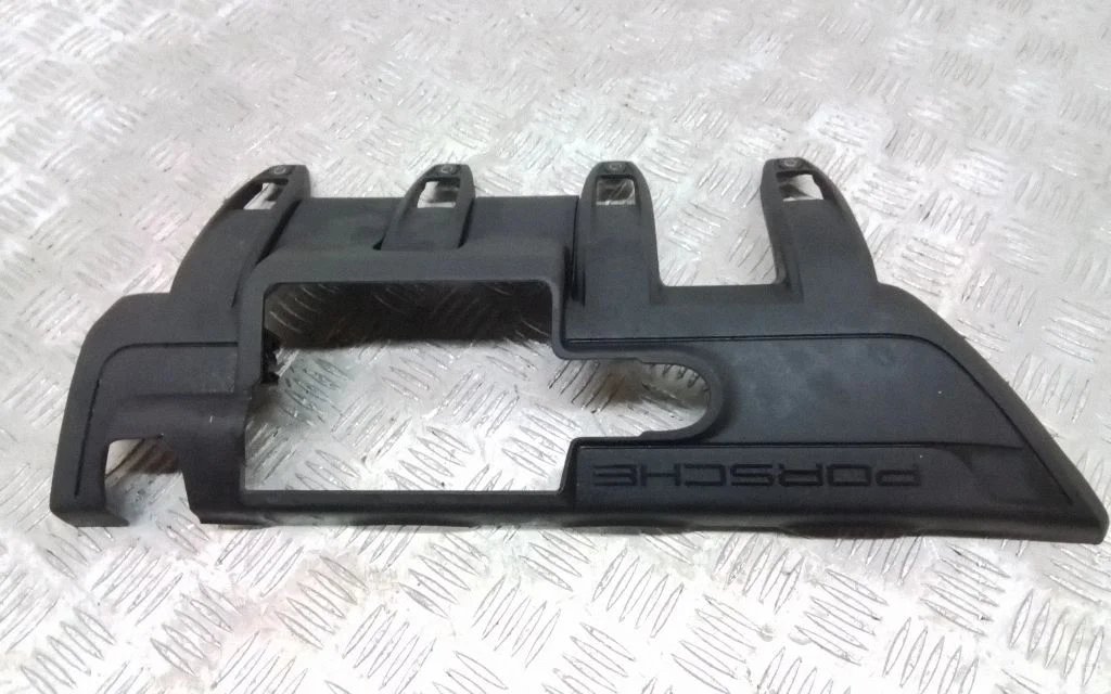 Engine cover (trim) – Porsche Cayenne (92A) (2010-2017)