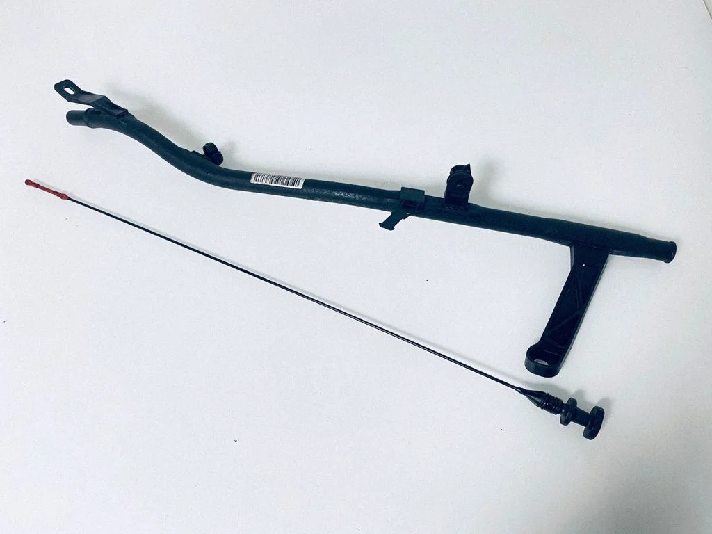 Oil level dip stick – BMW 5 Series E60 E61 (2004-2010)