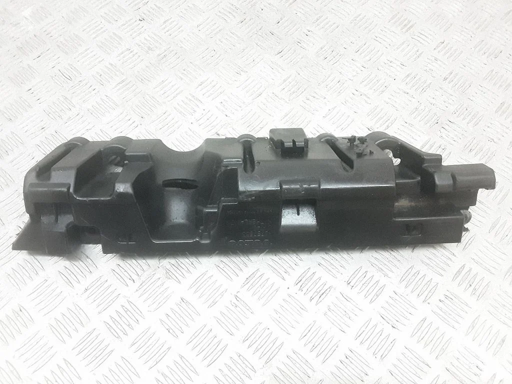 Engine cover (trim) 30757533