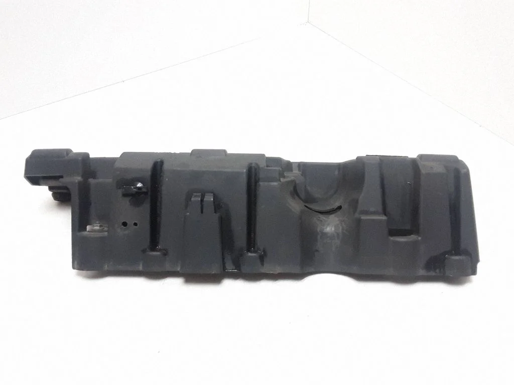 Engine cover (trim) – Volvo V70 (2005-2008)