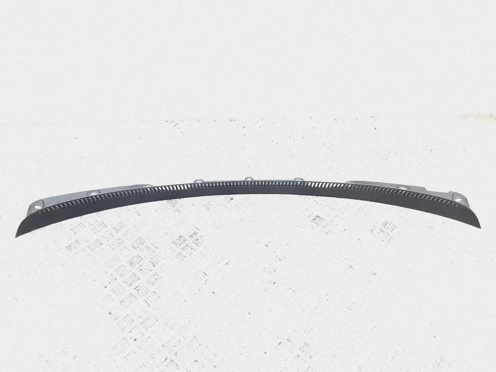 Engine cover (trim) – Volvo XC60 (2009-2013)