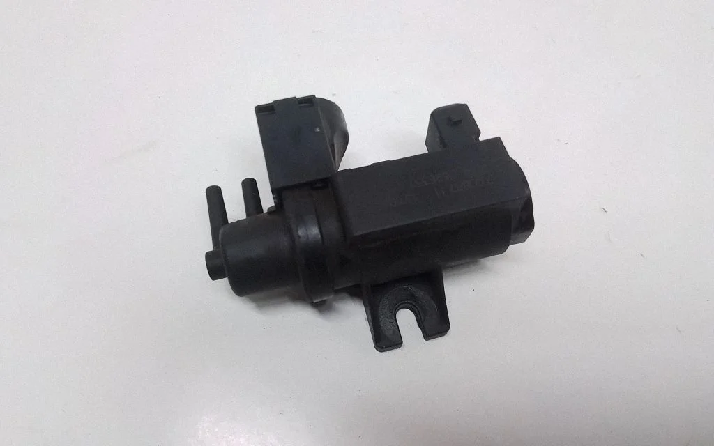 Turbo solenoid valve – BMW 7 Series F01 F02 F03 F04 (2008-2016)