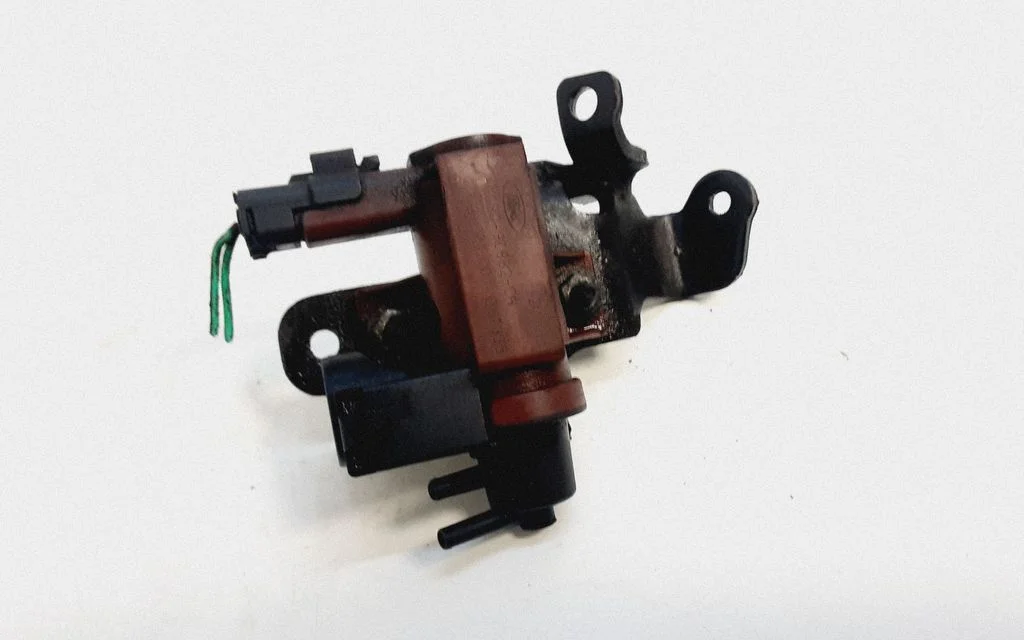 Turbo solenoid valve – Volvo V50 (2004-2007)
