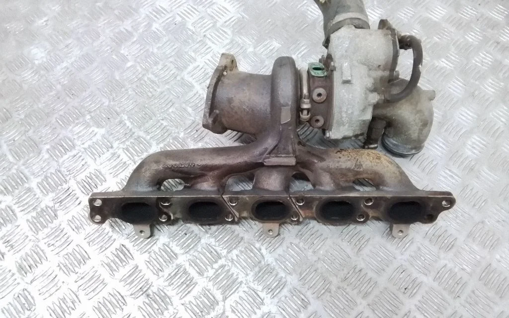 Turbosprężarka 30650975