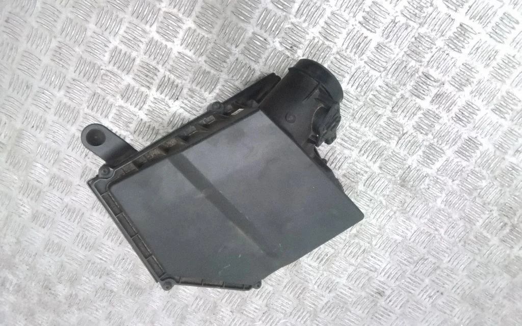 Air filter box – Volvo S90, V90 (2016-)