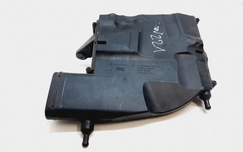 Air filter box A6420902101