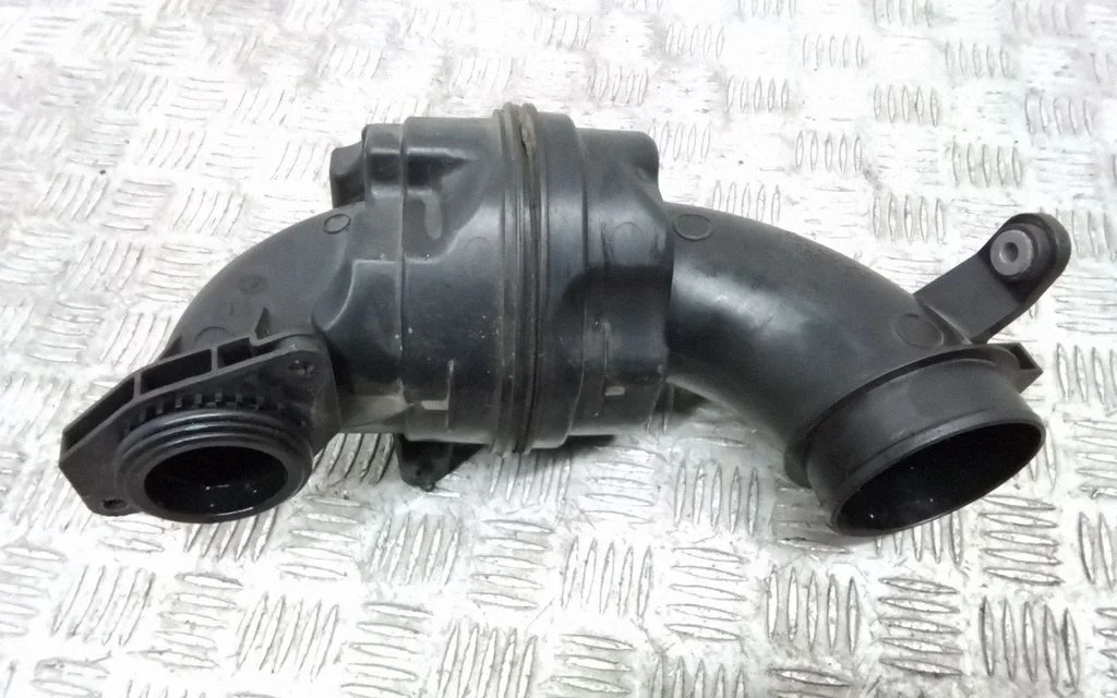 Air intake duct part – Volvo S90, V90 (2016-)