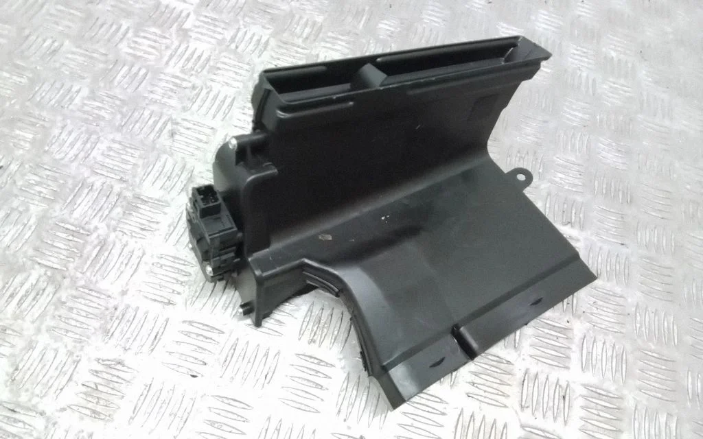 Część kanału dolotowego 7P0820351A
