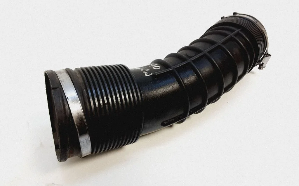 Air intake duct part – Volvo V70 (2005-2008)