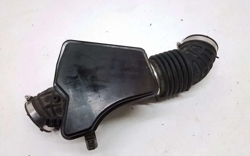 Õhuvõtukanali osa (-d) – Nissan Navara D40 (2004-2015)