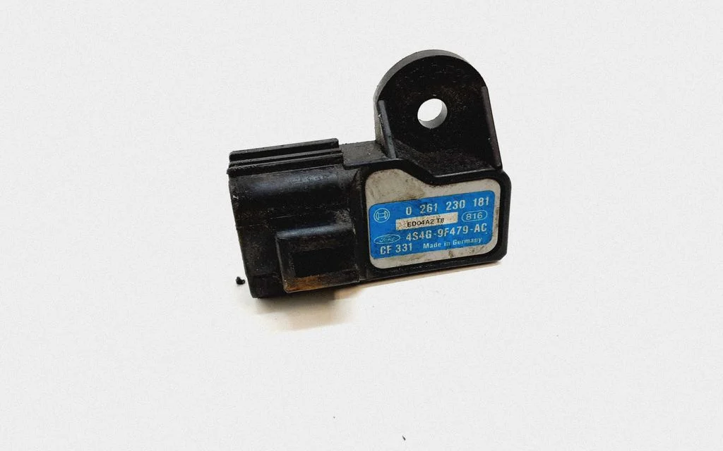 Air pressure sensor 4S4G9F479AC