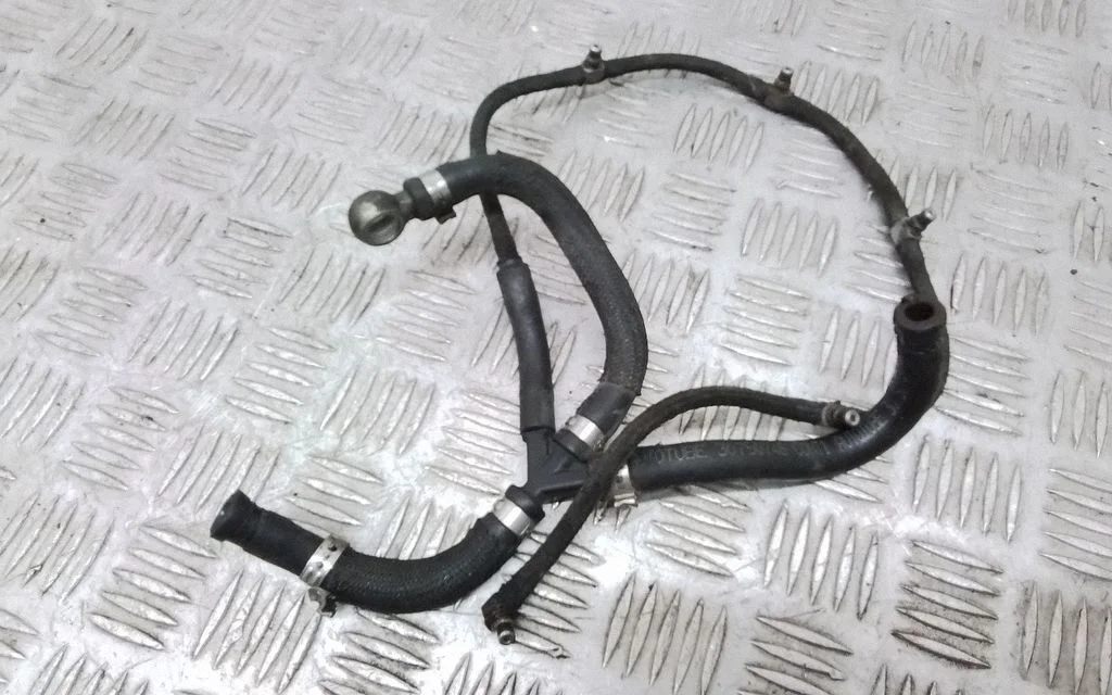 Fuel line pipe 30750746