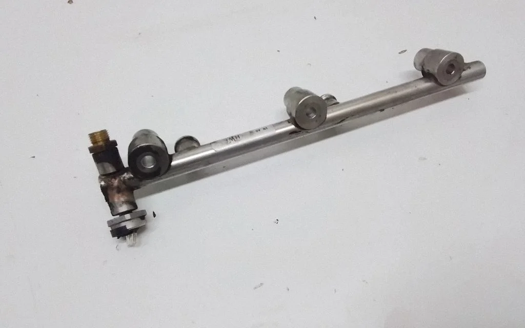 Fuel main line pipe 03H133317P