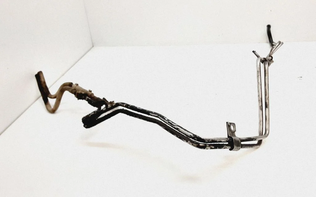 Fuel main line pipe