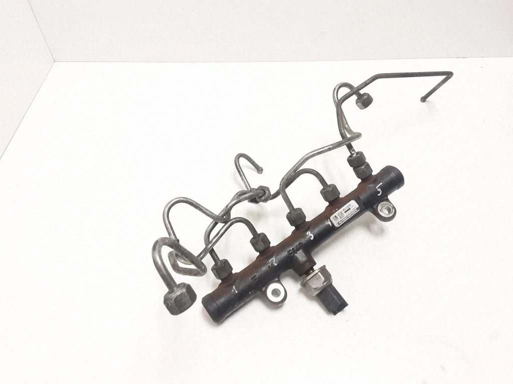 Fuel main line pipe – Volvo V50 (2004-2007)