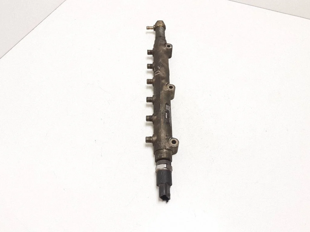 Fuel main line pipe 8658252