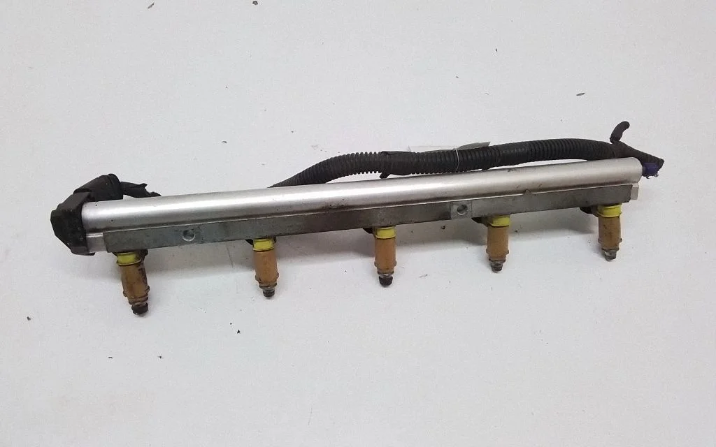 Fuel main line pipe – Volvo V50 (2004-2007)