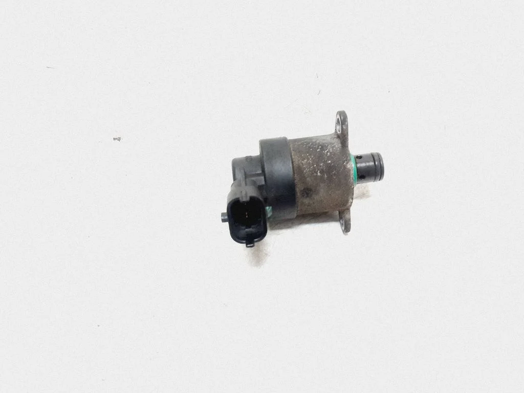 Fuel pressure sensor – Volvo S80 (2007-2013)