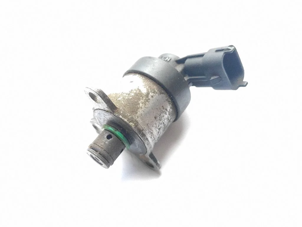 Fuel pressure sensor – Volvo S80 (2007-2013)