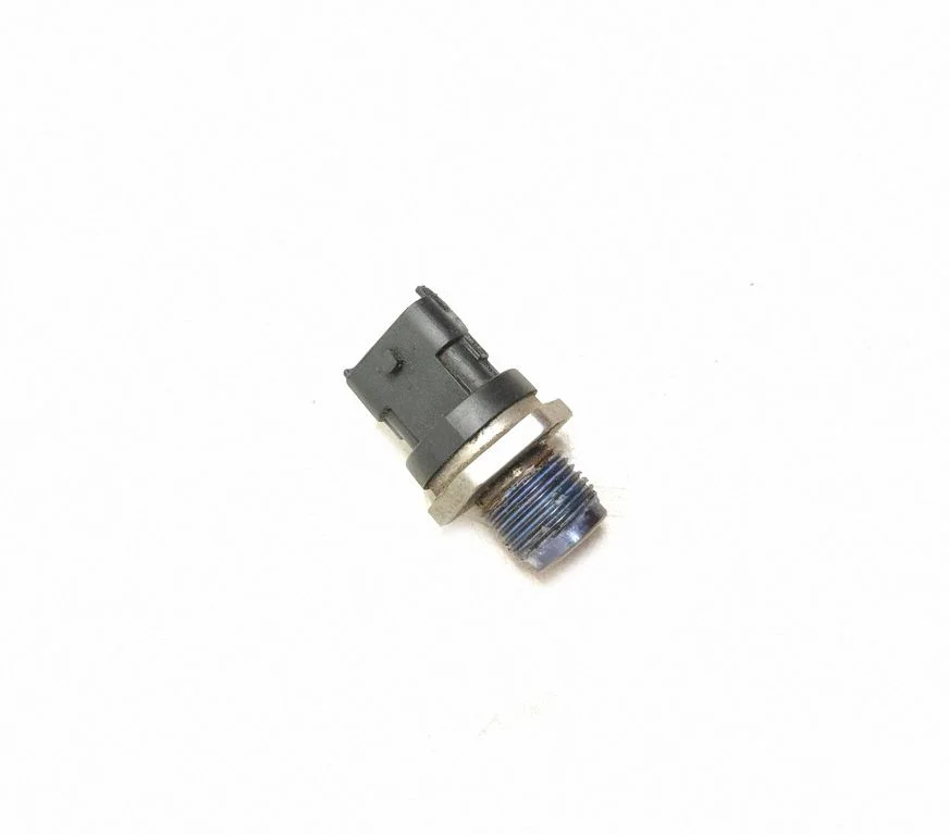 Fuel pressure sensor – Volvo V70 (2008-2013)