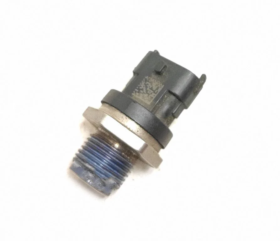 Fuel pressure sensor – Volvo V70 (2008-2013)