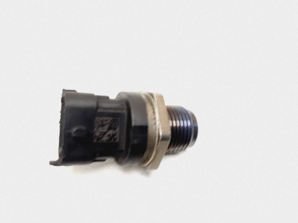 Fuel pressure sensor – Volvo XC70 (2005-2007)