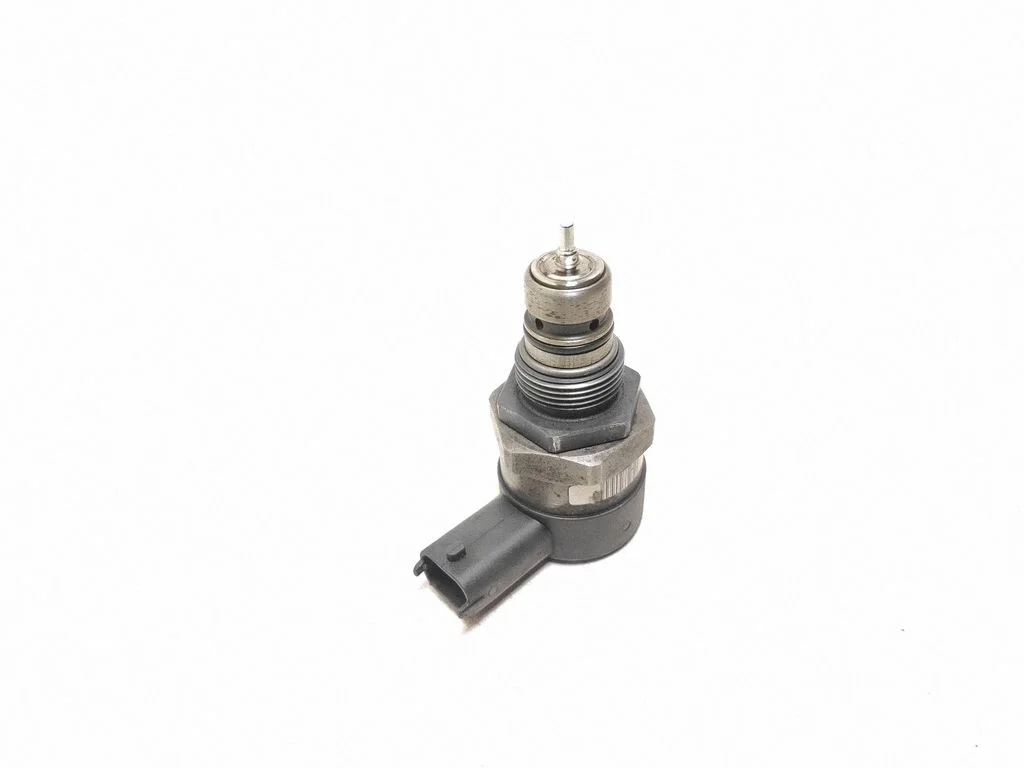 Regulator ciśnienia paliwa – Volvo V70 (2005-2008)